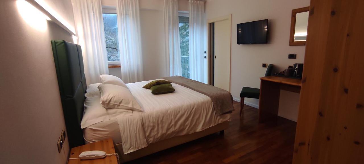 Hotel Lilla' Terlago Eksteriør bilde